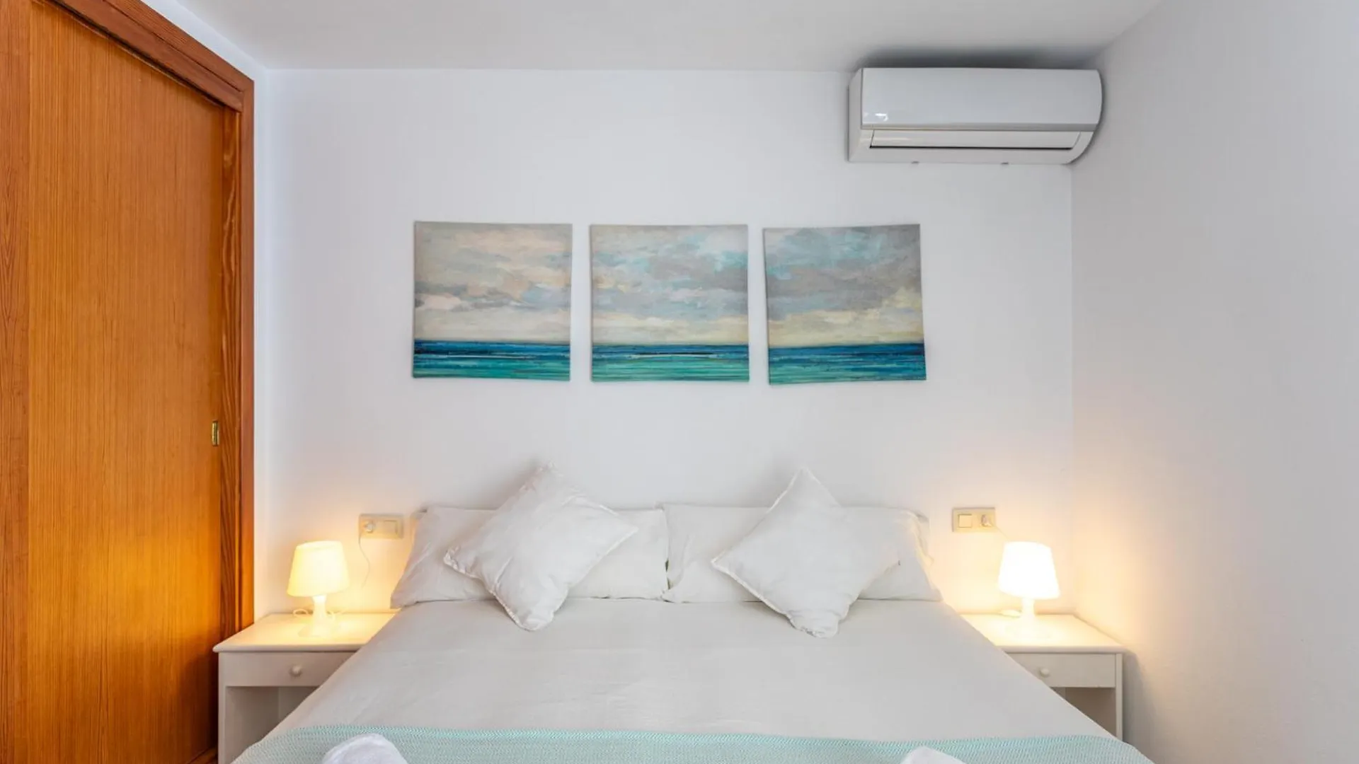 Apartamentos Es Dolc Colonia de Sant Jordi Spain